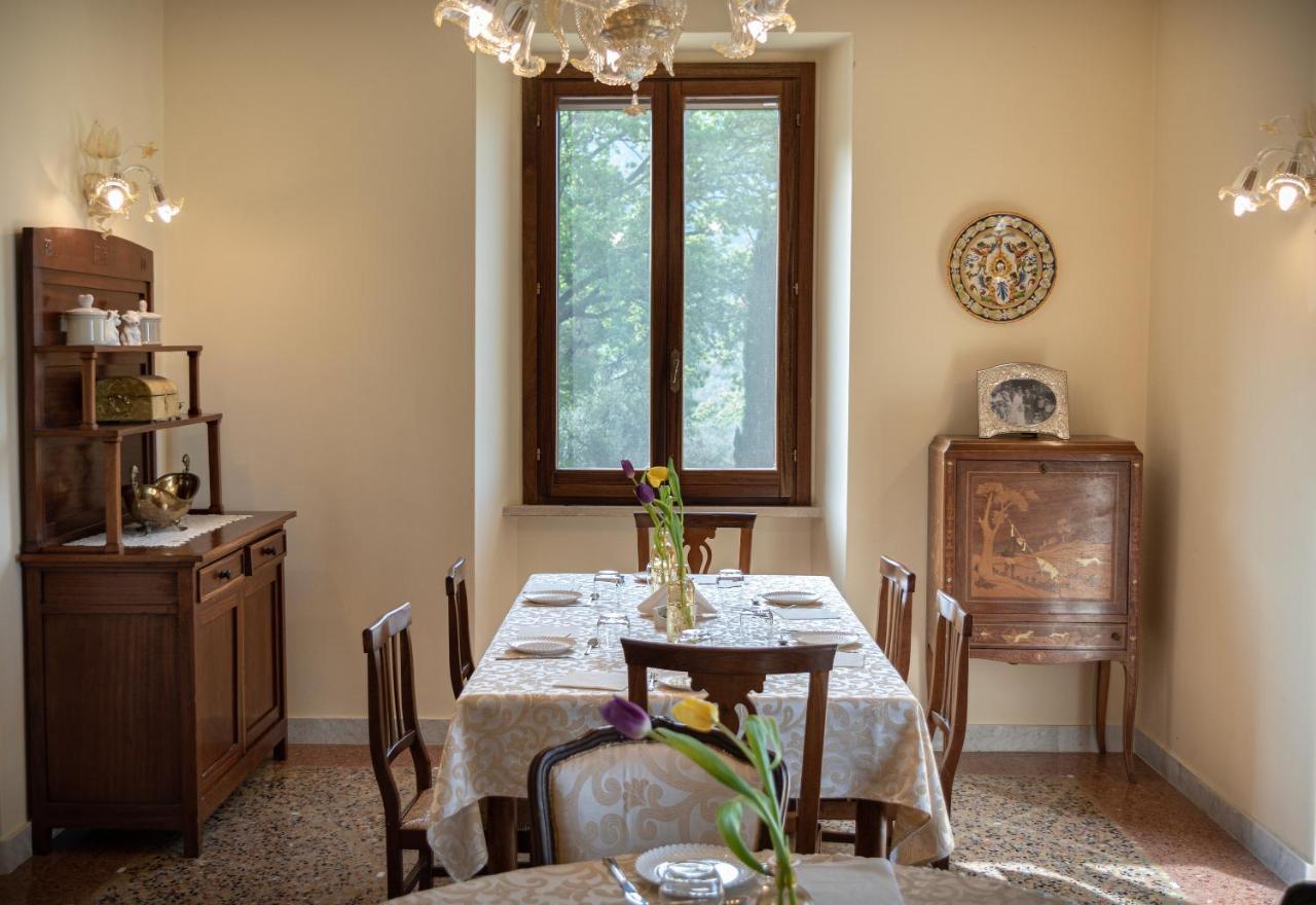 Agriturismo Villa Val D'Olivi Capodacqua  エクステリア 写真