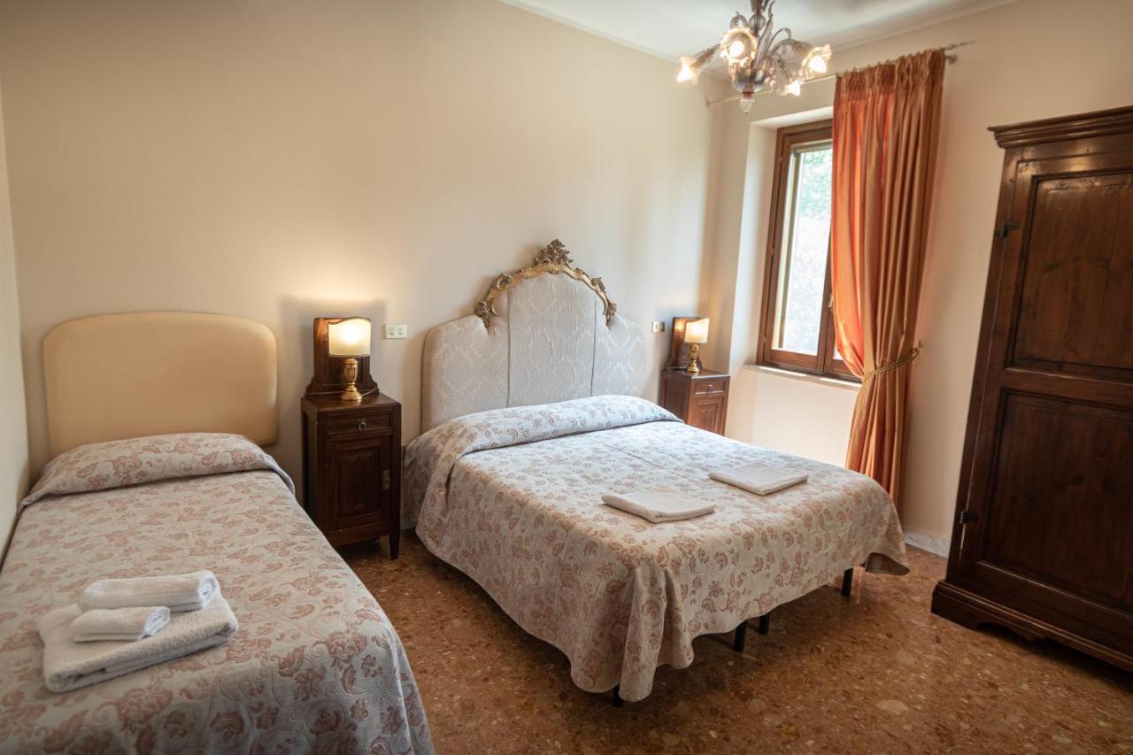 Agriturismo Villa Val D'Olivi Capodacqua  エクステリア 写真