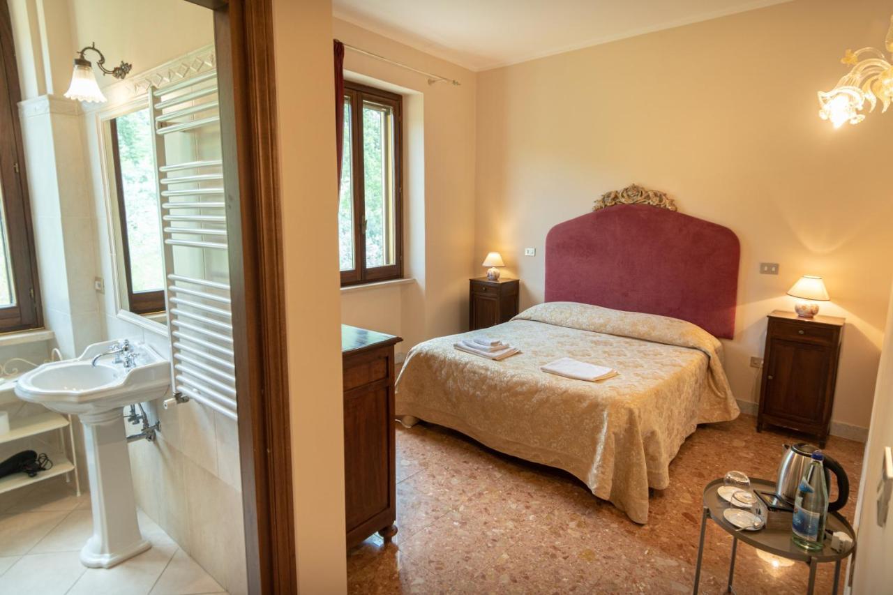 Agriturismo Villa Val D'Olivi Capodacqua  エクステリア 写真