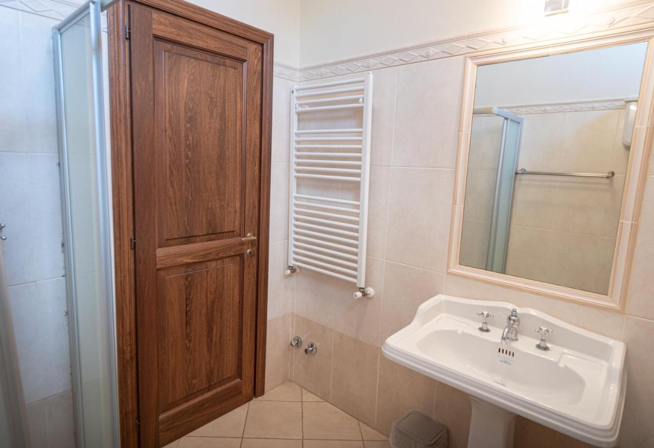Agriturismo Villa Val D'Olivi Capodacqua  エクステリア 写真