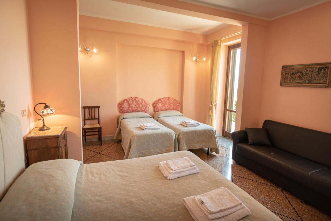 Agriturismo Villa Val D'Olivi Capodacqua  エクステリア 写真