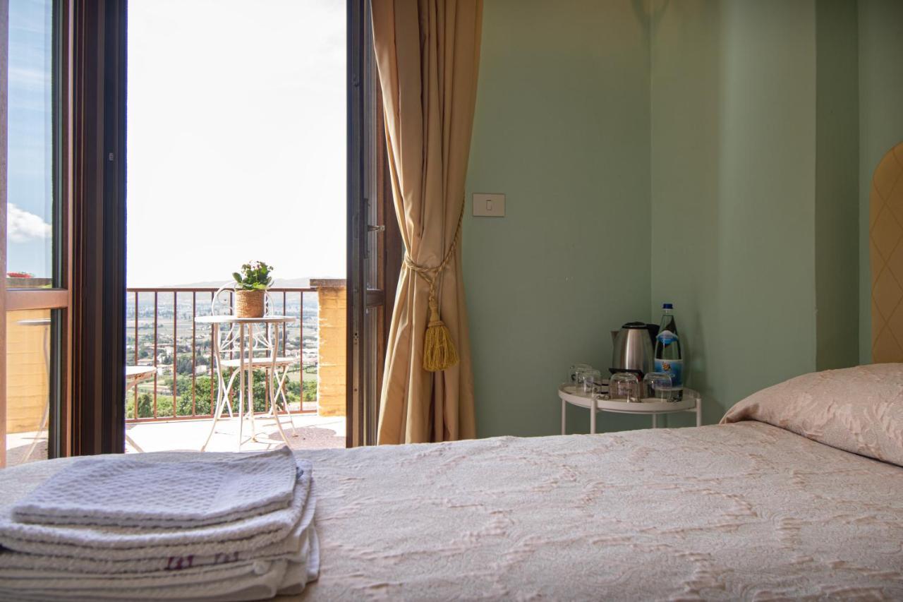Agriturismo Villa Val D'Olivi Capodacqua  エクステリア 写真